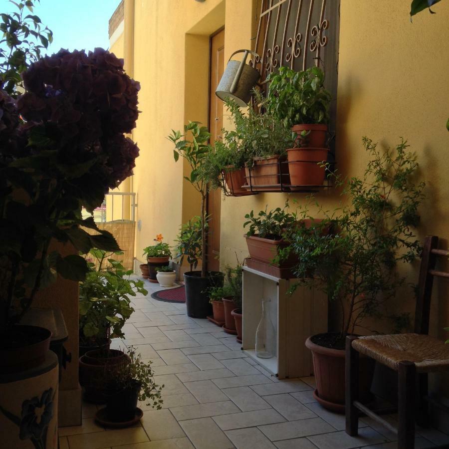 B&B La Casetta Quartu SantʼElena Exterior foto